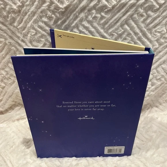 HALLMARK UNDER THE SAME MOON RECORDABLE STORY BOOK. NWT! - Picture 2 of 2